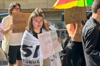 urmeaza protestul studentilor in prima zi a anului universitar facultatile incep in strada 68d8ff4036a2a