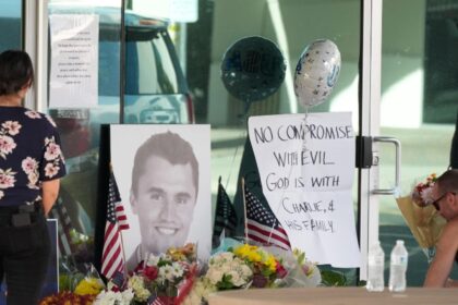 zi de doliu in statele unite dupa asasinarea comentatorului conservator charlie kirk apropiat al lui trump 68c270e1ef9ab