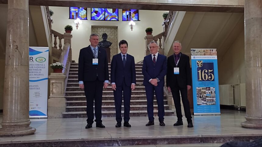 a doua zi presedintele nicusor dan isi continua vizita la iasi intalniri cu rectorii si militarii 68fc6f4fec954