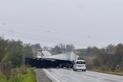 accident grav pe dn2 langa pascani 68fb743431341