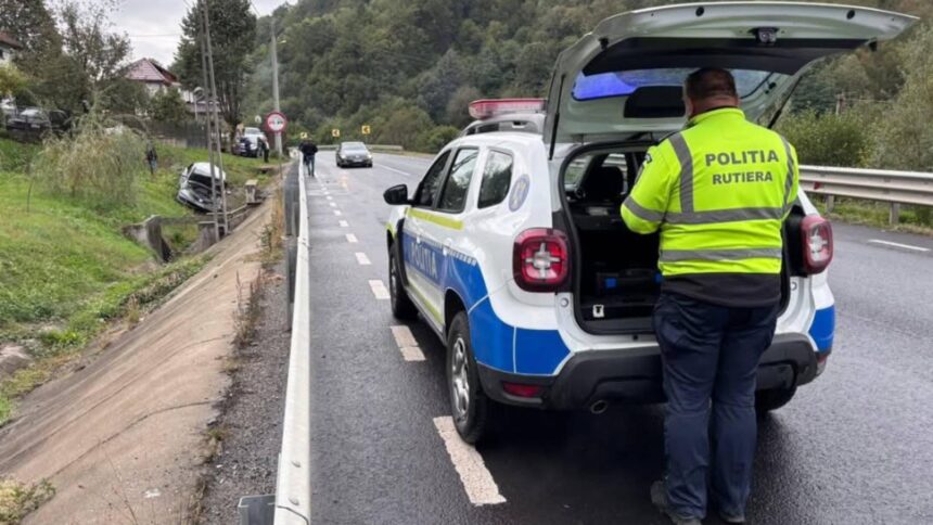 accident grav pe drumul national 76 trei oameni au fost transportati la spital 68e2351f2f0b4