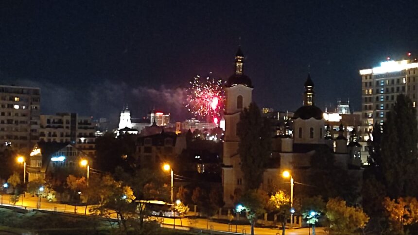 artificiile din seara aceasta un spectacol mai modest decat in alti ani video 68f2a8200cd7b