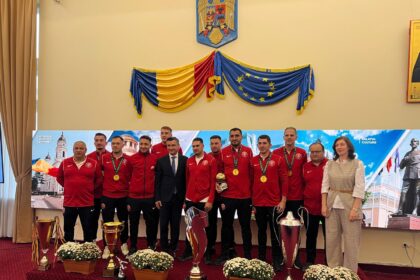 atac dur al lui chirica la adresa capilor de la bucuresti tara condusa de nebuni fara minte arsenal iasi a adus un trofeu european la primarie 68dfb499975a2