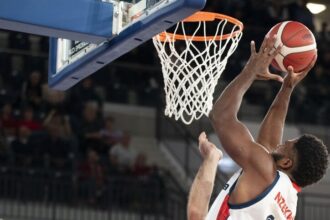 baschet masculin csm oradea victorie corona brasov si cs valcea esecuri la debutul in grupele fiba europe cup 68efec8c5997b