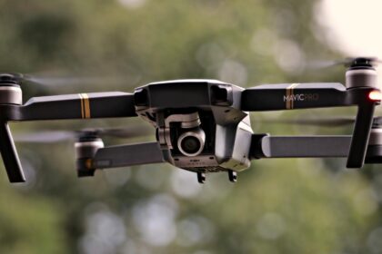 baza militara din belgia survolata de un roi de drone neidentificate anterior aeroportul din munchen a fost inchis din cauza unor aparate de zbor suspecte 68dfad7f5832d
