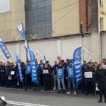 bolojan inchide centrul de detentie gardienii ies in strada 68e7ecfdbd63c