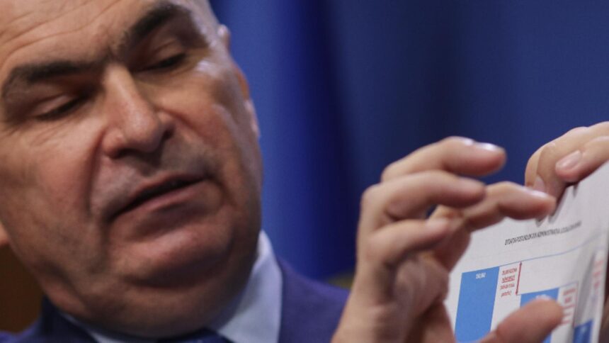 bolojan vrea reforma in domeniul ordinii publice mai putini oameni in dispecerate mai multi pe teren 68dfd77f56031