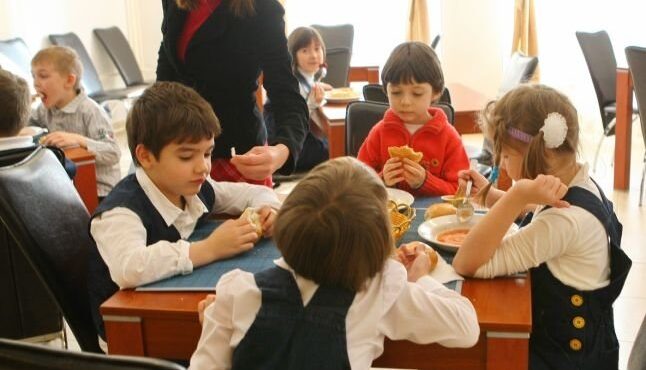 camera de conturi iasi si a bagat nasul in ciorba servita in gradinite 4 unitati avertizate pentru nereguli in achizitii pentru hrana prescolarilor 68df1d7de8912