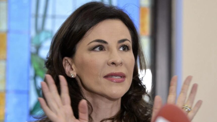 ce recomanda dr adina alberts pentru ciuperca unghiei cel mai ieftin si eficient tratament il ai deja in casa 68e1614024277