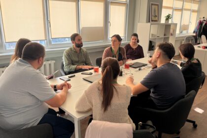 cel care se obisnuieste cu razboiul moare mai repede scriitorii ucraineni sositi la filit direct de pe front povestesc despre puterea literaturii curaj si identitate ucraineana 68fed2ed2e7e5