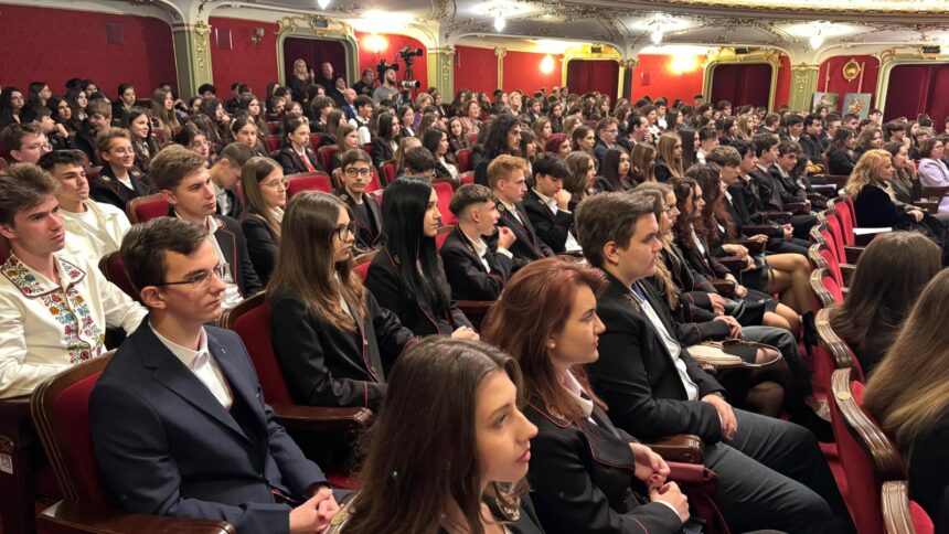 colegiul national costache negruzzi a marcat 130 de ani de existenta printr o gala aniversara privim spre valorile trecutului le asumam si le ducem mai departe 68df20e0278a2