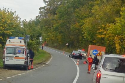 coliziune intre un microbuz cu 16 persoane si un autoturism 68e8dc1527dc6 2