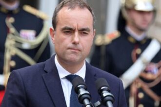 criza politica uriasa in franta lui macron premierul sebastien lecornu a demisionat 68e37c3ae1ee6