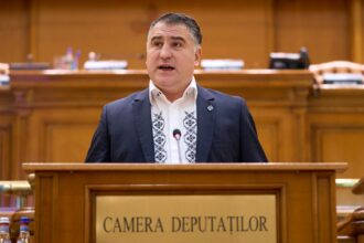 deputatul aur ciprian paraschiv sprijina concret cadrele didactice iesene aflate in criza p 68ff1cdcb8b2c