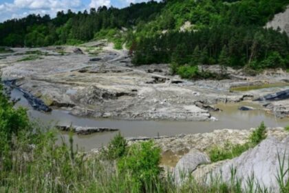 dezastrul de la praid starea de alerta a fost prelungita cu inca 30 de zile accesul in canionul de sare ramane interzis 68e8dbca3c2d0