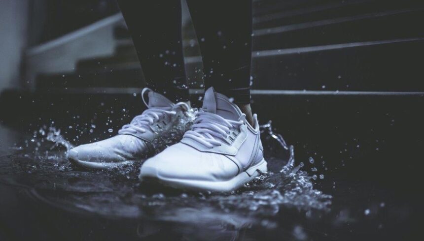 dinamica urbana si stil sportiv cum au devenit pantofii sport un simbol al versatilitatii masculine p 690306bd87f3e