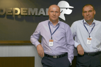 doi miliardari romani care au facut facultatea la iasi au marcat cea mai mare achizitie din romania tranzactie record de 151 milioane de dolari in 2025 68e45c68dc13b