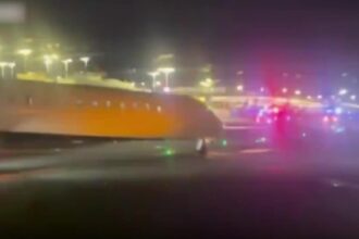 doua avioane cu zeci de pasageri s au ciocnit in new york mai multi oameni raniti 68de84c58db27