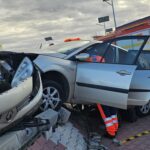 doua persoane ranite dupa ce un autoturism a iesit de pe sosea si a urcat pe sensul giratoriu din targu frumos 68ee66832c9aa