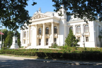 dupa fiasco din urma cu o luna se reia concursul de manager pentru opera din iasi se mai inscriu toti candidatii 68f4b0714f455