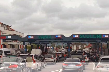 exclusiv sute de cetateni moldoveni au ramas fara cartile de identitate romanesti acestea au fost oprite de politistii de frontiera 69000de0ebea5