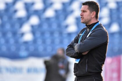 fotbal tony a fost salvat de stoican care urmarea sa vina la poli cine sapa groapa altuia cade el in ea 68fcb21ab5079