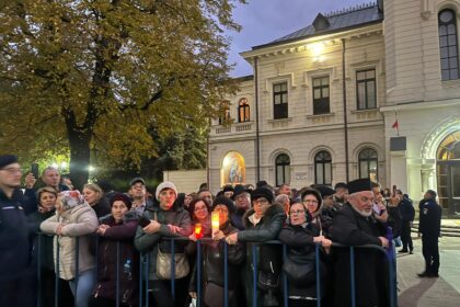 foto video a inceput procesiunea calea sfintilor in centrul iasului 68ebd4eab87d0