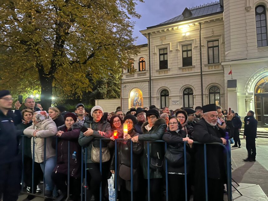 foto video a inceput procesiunea calea sfintilor in centrul iasului 68ebd4eab87d0