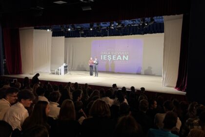 gala elevului iesean 2025 tineri profesori si directori celebrati pentru implicare si performanta in comunitatea scolara 68e06b585b132