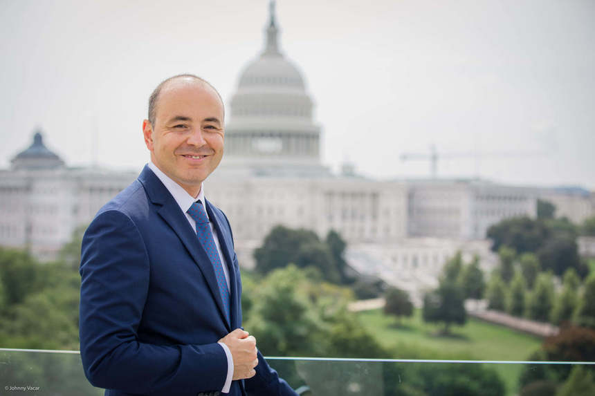 ieseanul andrei muraru ambasadorul romaniei in sua ar urma sa fie rechemat in tara acesta vrea sa renunte la cariera diplomatica si sa intre in politica 68e4e90fd4660