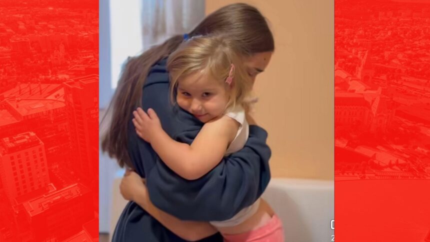 ieseni generosi au donat 80 000 de euro pentru denisa o tanara de 20 de ani care isi creste singura cei patru frati 68dc76e74fef3