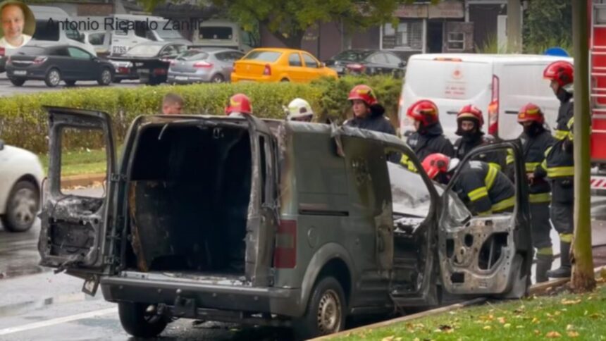 incendiu in bucuresti o masina a luat foc pompierii au ajuns dupa 25 de minute video 68e36b99cf2f0