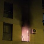 incendiu intr un bloc din timisoara provocat de o tigara 80 de locatari au fost evacuati doi adulti si un copil au ajuns la spital 68e762aa48f1f