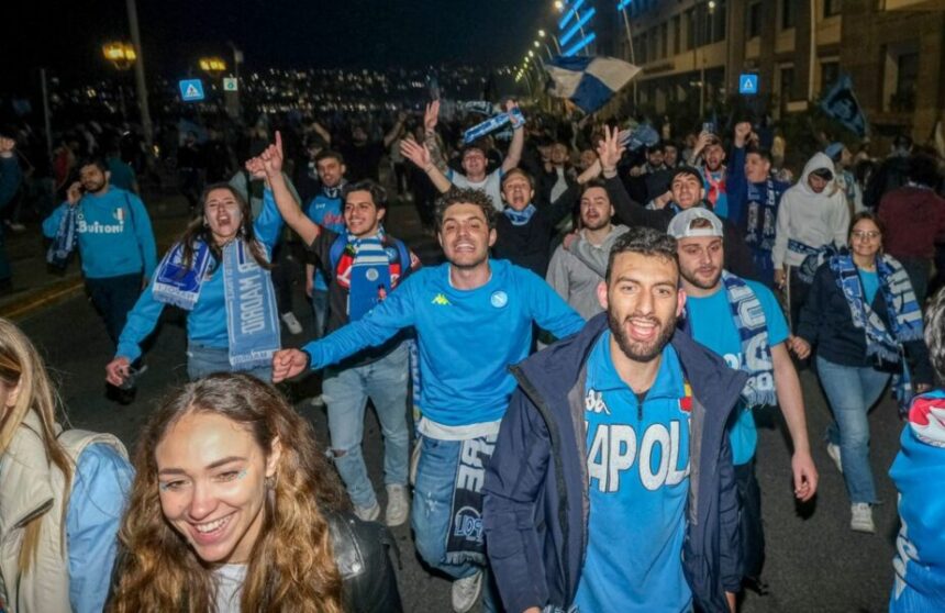 liga campionilor 230 de suporteri ai echipei napoli arestati inaintea meciului impotriva psv 68f78beae71fd