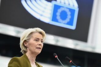 momente dificile pentru ursula von der leyen sefa comisiei europene trebuie sa faca fata la doua motiuni saptamana aceasta 68e3aae163ebe