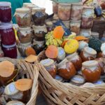 momente inedite de la zilele recoltei eveniment organizat de usv iasi daca gusti o caisa te intorci pentru un moment cu 30 de ani in urma 68e3e4e2ae767