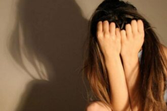 monstrul de 57 de ani care si a violat fiica de numai 7 ani 18 ani de puscarie sentinta judecatoriei iasi nu este definitiva 6900246d91af8