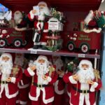 mos craciun a venit deja la iasi magazinele au produse tematice inca din septembrie un psihiatru explica ne lasam prada tentatiilor de a cumpara sau nu 68ddc4e8821bf