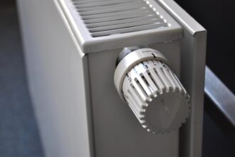 motivul pentru care nu trebuie sa opresti complet caldura atunci cand pleci de acasa mai mult timp iata ce probleme pot sa apara 68e27582e663e