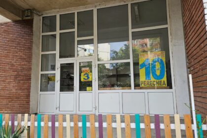 o spargere ciudata la iasi magazin de haine second hand pradat de hoti noaptea paguba cea mai mare geamurile sparte 68f040fb73687