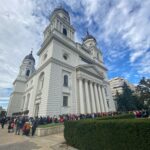 opt persoane venite la pelerinajul de la sfanta parascheva au avut nevoie de ajutor medical in ultimele 24 de ore doua femei transportate la spital 68ea399ada669