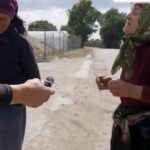 pensionarele de la tara rad cu lacrimi de nicusor si bolojan scene savuroase cum ii imita pe cei doi din fruntea statului 68e914363993f