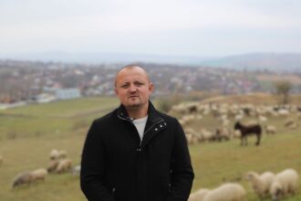 povestea fermierului din tibanesti care la 35 de ani s a intors la facultate cred ca e foarte important sa combini experienta practica cu studiile 68e505270fc67