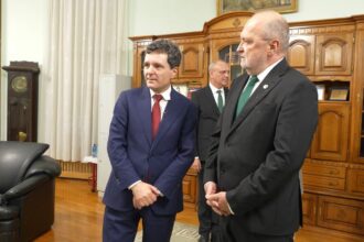 presedintele nicusor dan curios sa afle despre inima artificiala creata la iasi 68fbb19cf3e07