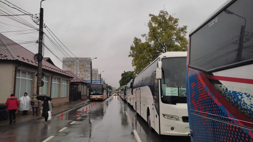 primaria voluntari se lauda ca in plina austeritate a plimbat mii de pelerini la iasi la moastele sfintei cuvioase parascheva 68ea988843732