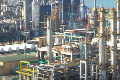 scurgeri de materiale toxice la navodari garda de mediu a inchis o instalatie a rafinariei petromidia 68e65c2a4fa07