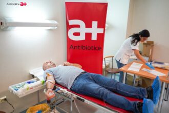 solidari in fapte bune angajatii antibiotice si comunitatea locala au daruit sange pentru viata 68e776f323010