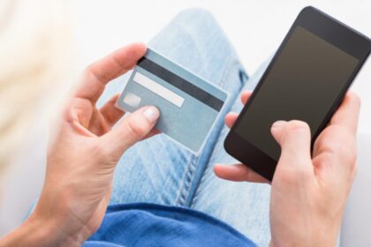 tanar cercetat pentru escrocherie a contractat credite pe numele iubitului cunoscut online metoda inedita prin care i a castigat increderea 68e77432bee66