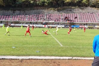 teren si atmosfera de judeteana fotbal de subsolul ligii a iii a puncte uriase in liga a ii a prime de liga i 68fd817d83b2a