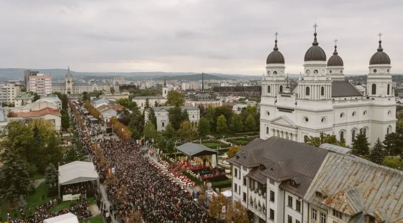 tot ce trebuie sa stii despre sarbatorile iasului va fi deschis in sfarsit si parcul din fata teatrului national 68df20e4580f2